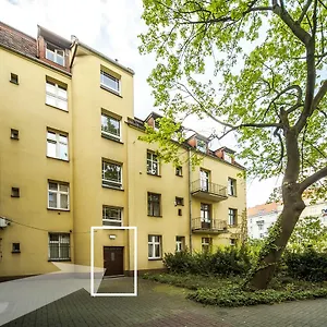 Very Berry - K Jadwigi 58 - Old Apartment, Self Check In 24h! Apartament Poznań